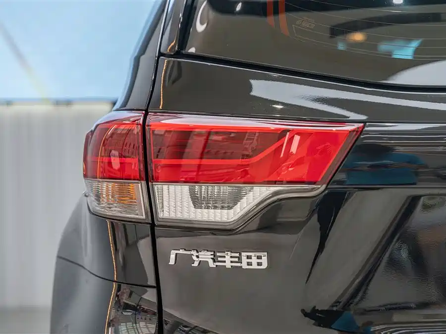 Used Toyota Highlander 2021 2.0T four-wheel drive luxury version 7 seats