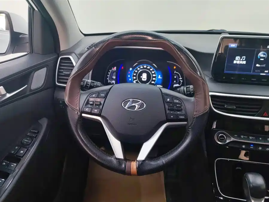 900x675_0_q87_c42_autohomecar__Chto52m750SADqwFAAF7CLl4RQY375.jpg.webp Used Hyundai Tucson 2020 280TGDi 2WD GLS Fashion Edition National VI