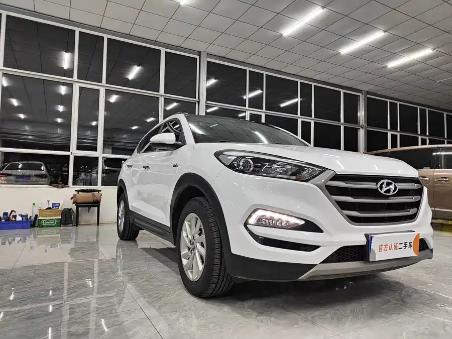 900x675_0_q87_c42_autohomecar__Chto52m79j6AC993AAdKcof5ltw963.jpg.webp Used Hyundai Tucson 2018 1.6T dual-clutch two-wheel drive 15th anniversary special edition