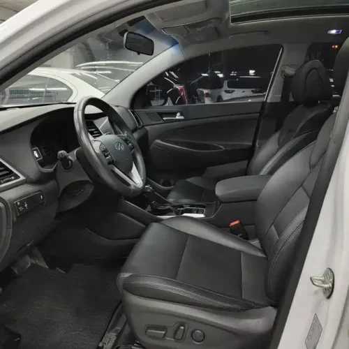 900x675_0_q87_c42_autohomecar__Chto52m79j6Aa5NiAAWKu4uxIHU254.jpg.webp Used Hyundai Tucson 2018 1.6T dual-clutch two-wheel drive 15th anniversary special edition