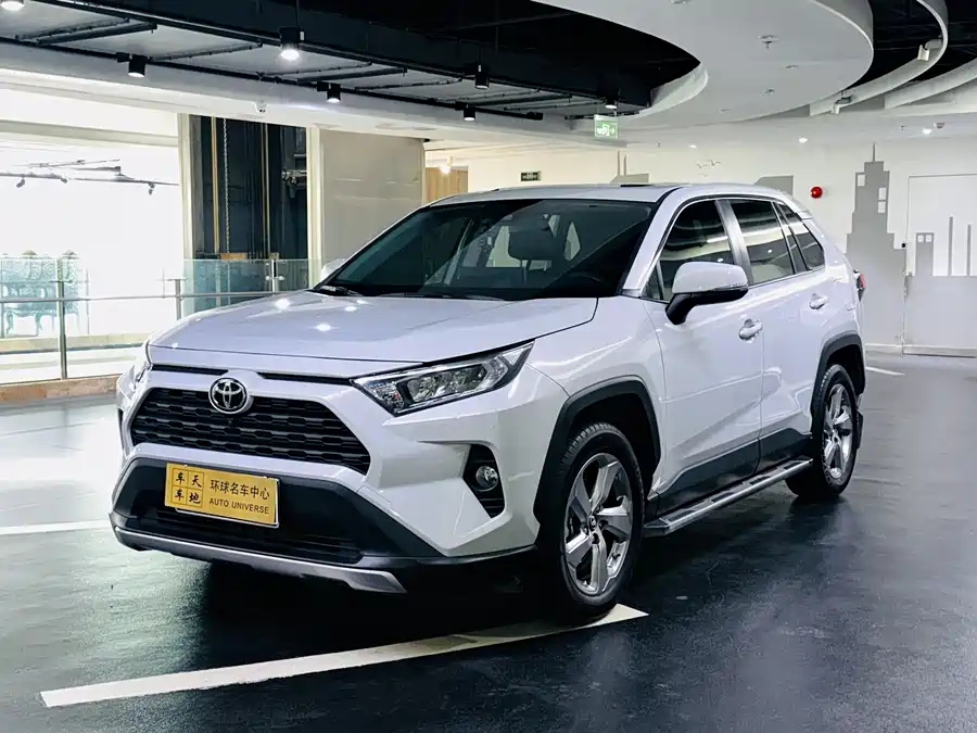 Used Toyota RAV4 Rongfang 2020 2.0L CVT two-wheel drive fashion PLUS version