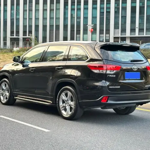 900x675_0_q87_c42_autohomecar__Chto52m7wjmALYLYAAvq_cPTYeA244.jpg.webp Used Toyota Highlander 2018 2.0T four-wheel drive luxury version 7 seats National V