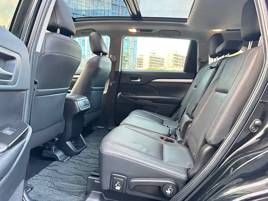 900x675_0_q87_c42_autohomecar__Chto52m7wjyAP9V8AAjA91cHYNM184.jpg.webp Used Toyota Highlander 2018 2.0T four-wheel drive luxury version 7 seats National V