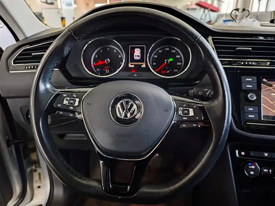 Used Volkswagen Tiguan L 2019 330TSI automatic two-wheel drive panoramic comfort version National V