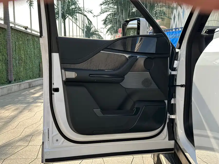 Used BYD Yangwang U8 2023 Deluxe Edition