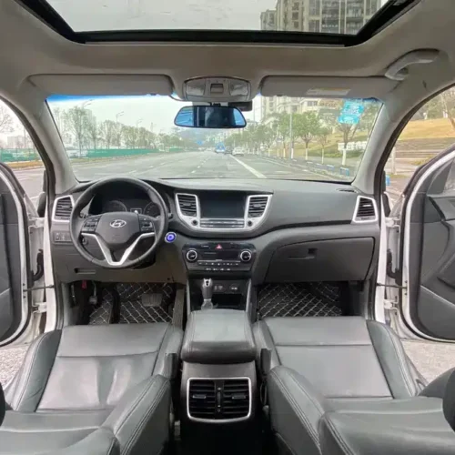 900x675_0_q87_c42_autohomecar__Chto52mHCVKAT2TYAAjPOJuOQBg912.jpg.webp Used Hyundai Tucson 2015 1.6T dual-clutch two-wheel drive intelligent model