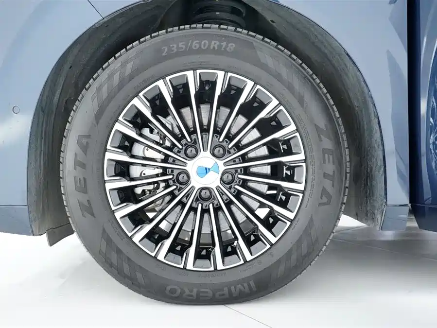 Used Denza D9 2022 DM-i 970 four-wheel drive flagship model