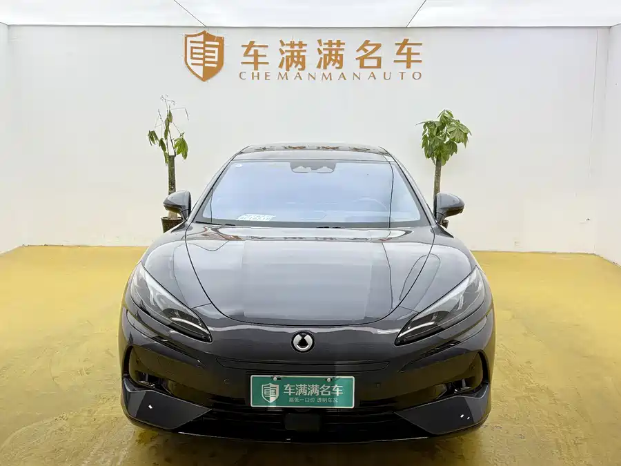 Used Denza Z9 2024 1100km four-wheel drive Ultra version