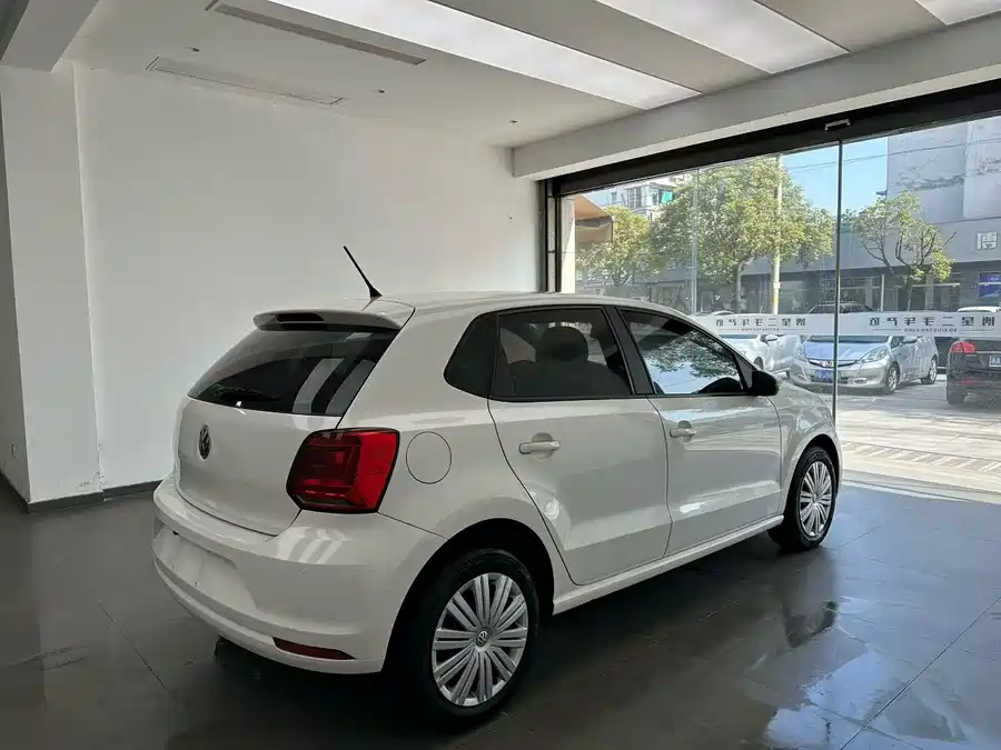 Used Volkswagen Polo 2016 1.6L automatic comfort model