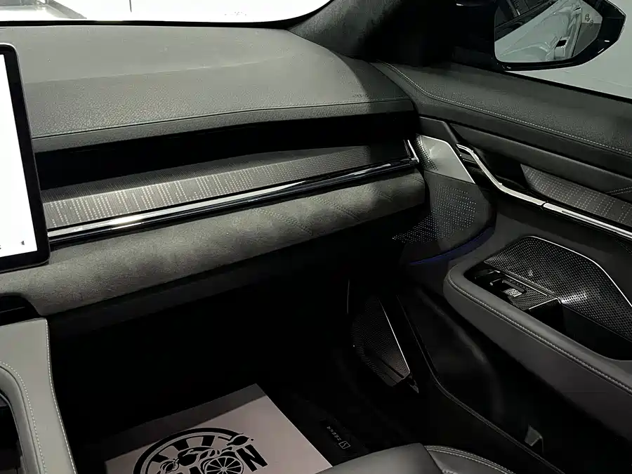900x675_0_q87_c42_autohomecar__Chto52mMGr-AVCyiAAVDjz5mdKU663.jpg.webp Used Zeekr 001 2023 WE version 86kWh