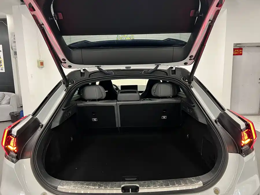 900x675_0_q87_c42_autohomecar__Chto52mMGruARQJDAAUaB2yrjkI477.jpg.webp Used Zeekr 001 2023 WE version 86kWh