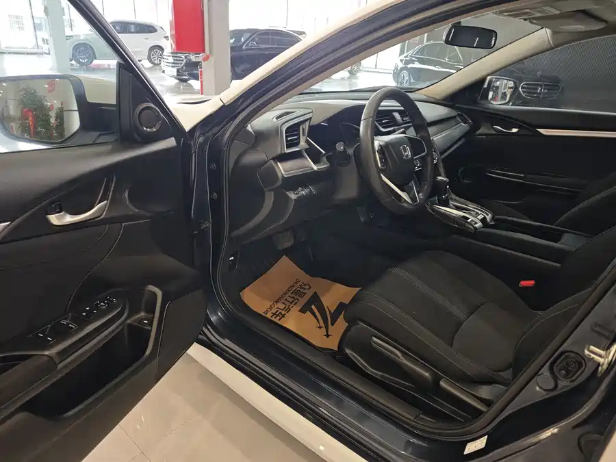 Used Honda Civic 2016 220TURBO CVT Deluxe Edition