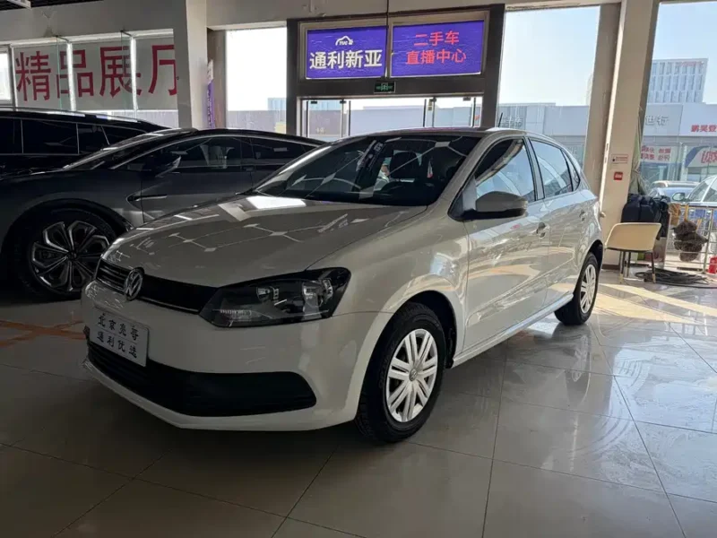 Used Volkswagen Polo 2016 1.4L automatic fashion model