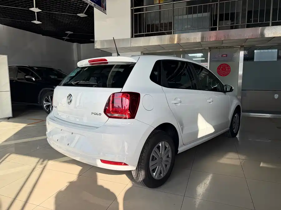 Used Volkswagen Polo 2016 1.4L automatic fashion model