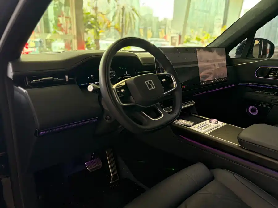 900x675_0_q87_c42_autohomecar__Chto52mNs3aAeJiAAAXuCCXBA7Y270.jpg.webp Used Zeekr 9X 2025 Ultra Edition 70kWh