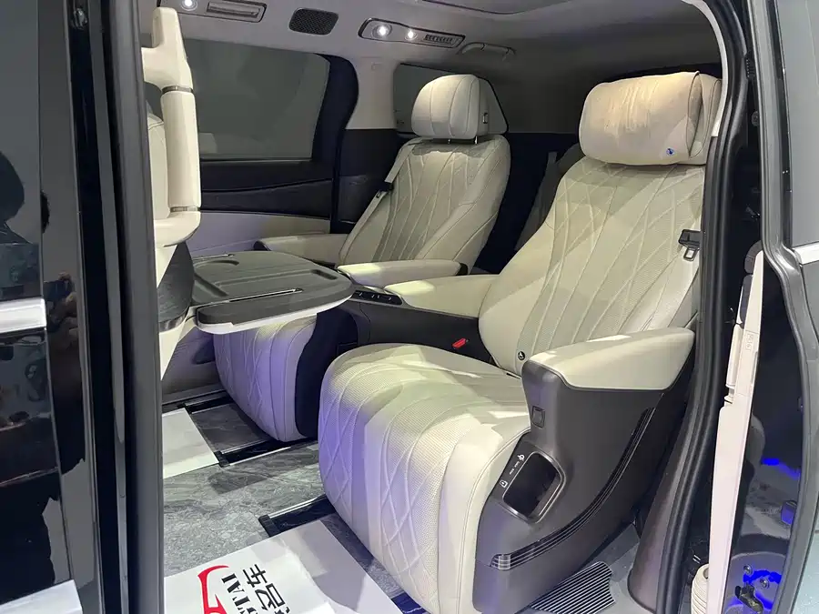 900x675_0_q87_c42_autohomecar__Chto52mOvEWAGGHrAAmjvMF77Wo355.jpg.webp Used Denza D9 2025 DM-i smart driving version 1020 four-wheel drive exclusive model