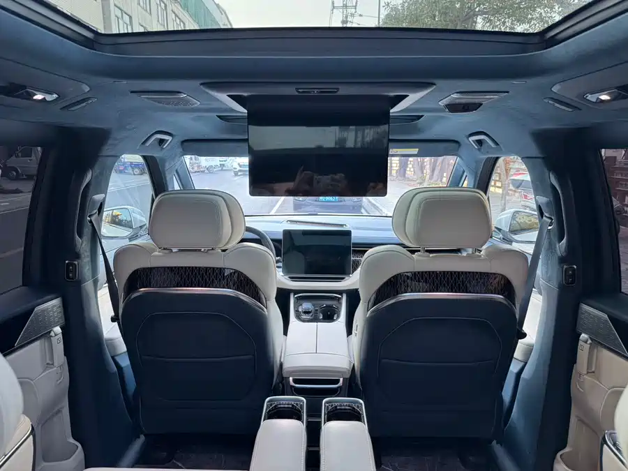 900x675_0_q87_c42_autohomecar__Chto52mUWQ6AT72rAAcQiOBGj7Y177.jpg.webp Used Zeekr 009 2022 facelift WE version