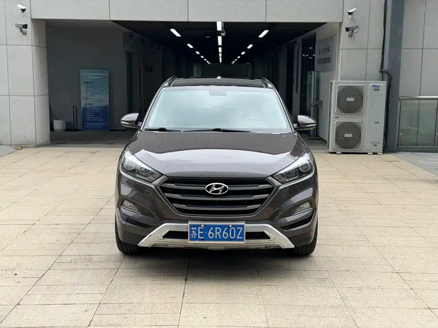Used Hyundai Tucson 2015 2.0L automatic two-wheel drive intelligent
