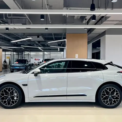 900x675_0_q87_c42_autohomecar__Chto52mgBUuATm_MAAh4DYMvlpo659.jpg.webp Used Zeekr 001 2025 YOU version 100kWh four-wheel drive