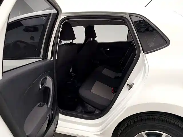Used Volkswagen Polo 2018 1.5L automatic safe driving model