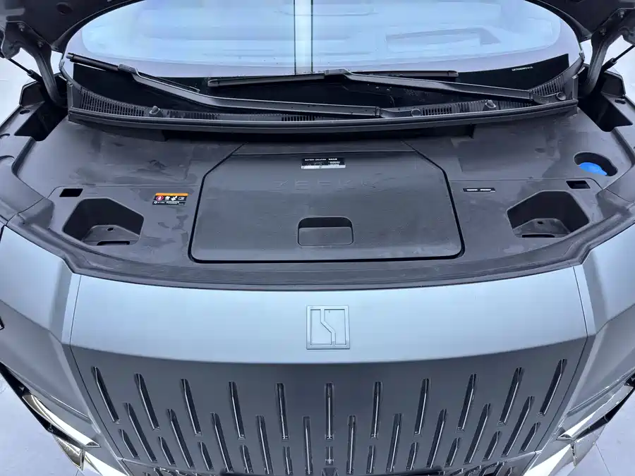 900x675_0_q87_c42_autohomecar__Chto52mhTJ6ADslPAATaL2BWxcY812.jpg.webp Used Zeekr 009 2024 seven-seater aisle version 108kWh