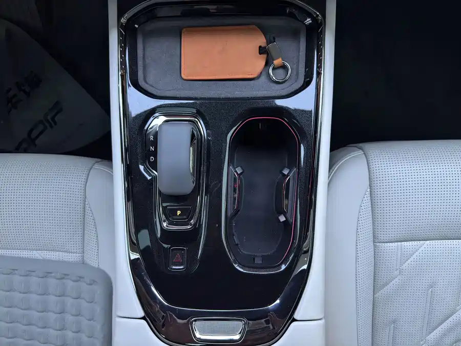 900x675_0_q87_c42_autohomecar__Chto52mhTKGAQA-DAAY2WQvOWoE700.jpg.webp Used Zeekr 009 2024 seven-seater aisle version 108kWh