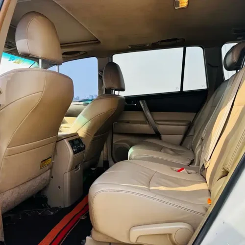 900x675_0_q87_c42_autohomecar__Chto52mib8aAeTLKAAgvwfuETsQ032.jpg.webp Used Toyota Highlander 2009 2.7L 2WD 7-seat luxury version