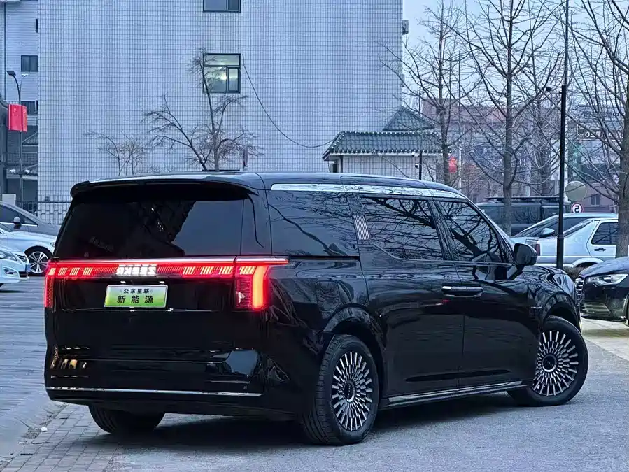Used Zeekr 009 2024 six-seat executive version four-wheel drive 108kWh