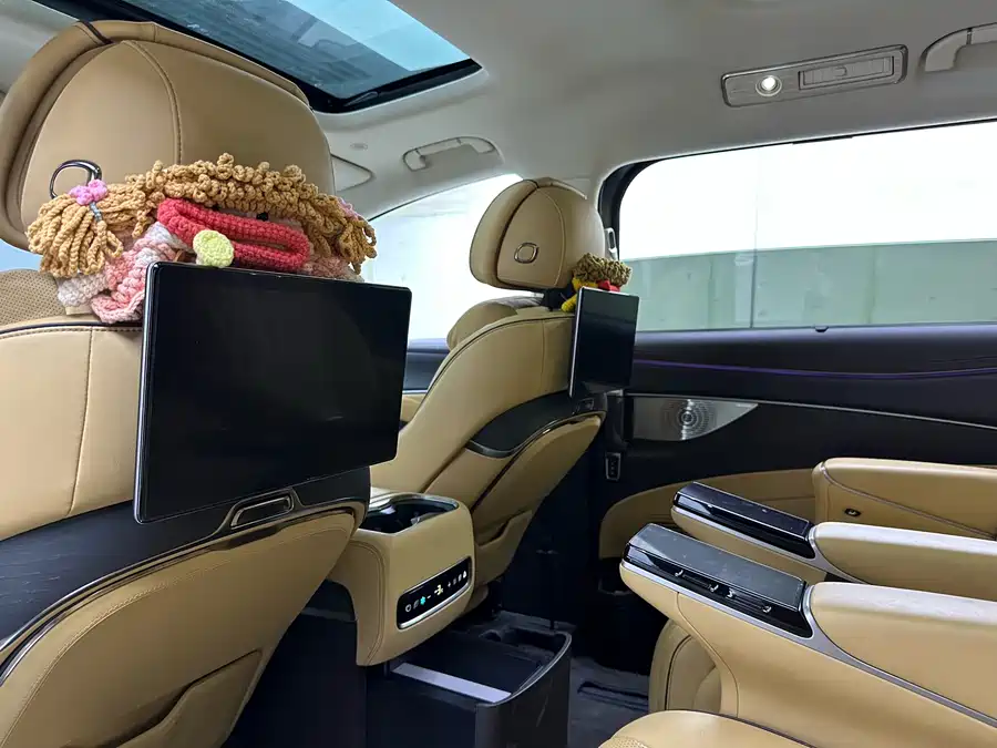 900x675_0_q87_c42_autohomecar__Chto52mj6ASAUmP9AAe5jSkhPAI934.jpg.webp Used Denza D9 2024 DM-i 980 four-wheel drive premium model