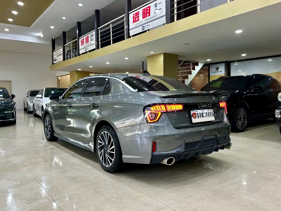 900x675_0_q87_c42_autohomecar__Chto52mkI7OANBL2AAo3yi4p-UQ675.jpg.webp Used Lynk & Co 03 2021 1.5TD DCT Plus