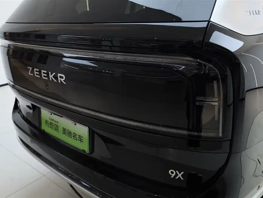 900x675_0_q87_c42_autohomecar__Chto52mlUjeAc0gSAAElYJ83ecg449.jpg.webp Used Zeekr 9X 2025 Hyper Edition 70kWh