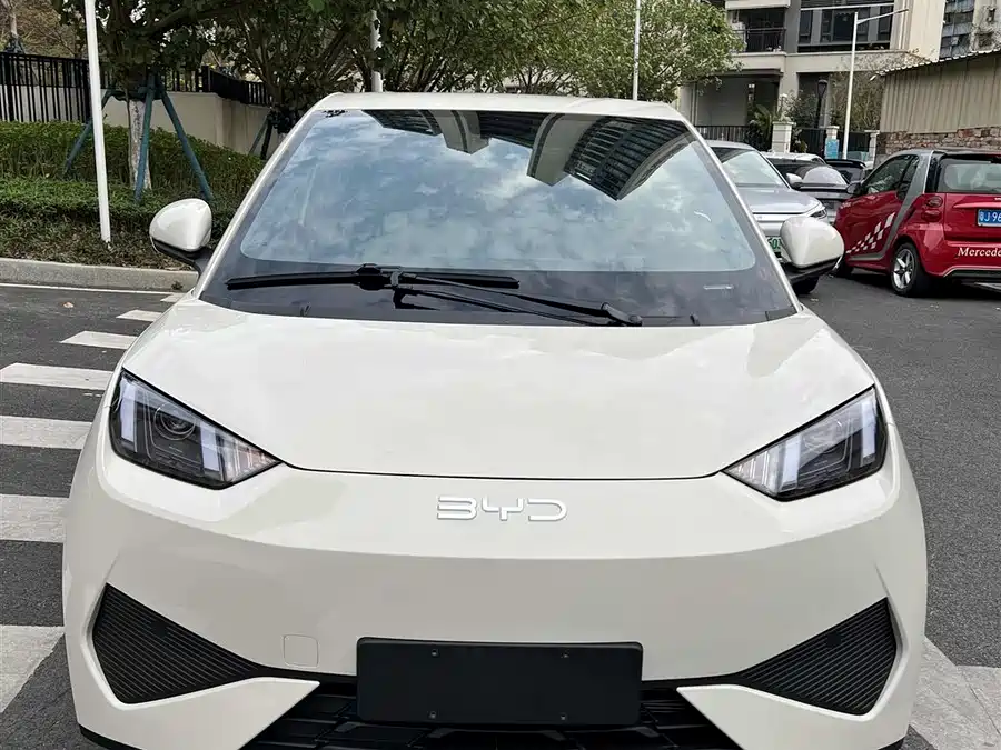 900x675_0_q87_c42_autohomecar__Chto52mm0X6AUkBMAAVNxAzSZk8408.jpg.webp Used BYD Seagull 2025 305km active version