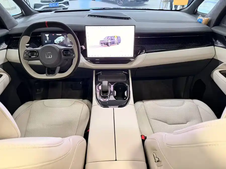 Used Zeekr 009 2024 seven-seat aisle version four-wheel drive 108kWh