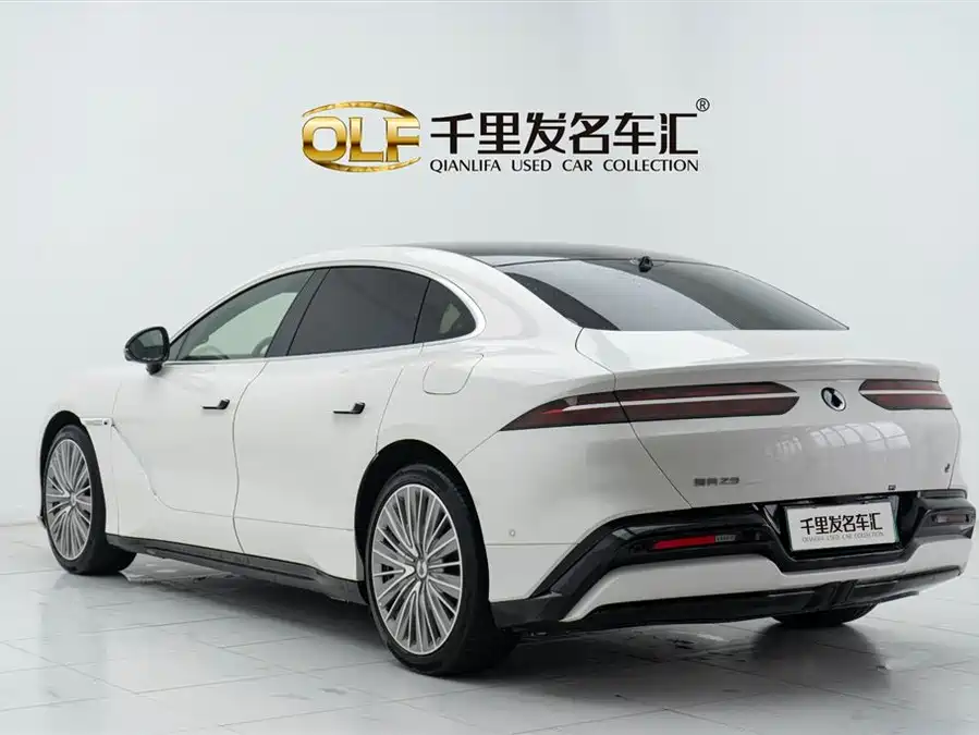 900x675_0_q87_c42_autohomecar__Chto52mn2gSAH-_aAAEmrQMzlTk680.jpg.webp Used Denza Z9 2024 1100km four-wheel drive Ultra version
