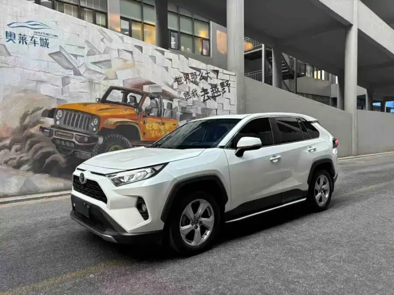 Used Toyota RAV4 Rongfang 2020 2.0L CVT four-wheel drive fashion version