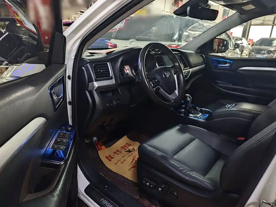 900x675_0_q87_c42_autohomecar__Chto52mo6NKAF8NpAAWCMkjau0U568.jpg.webp Used Toyota Highlander 2020 2.0T 4WD Million Commemorative Edition 7 seats