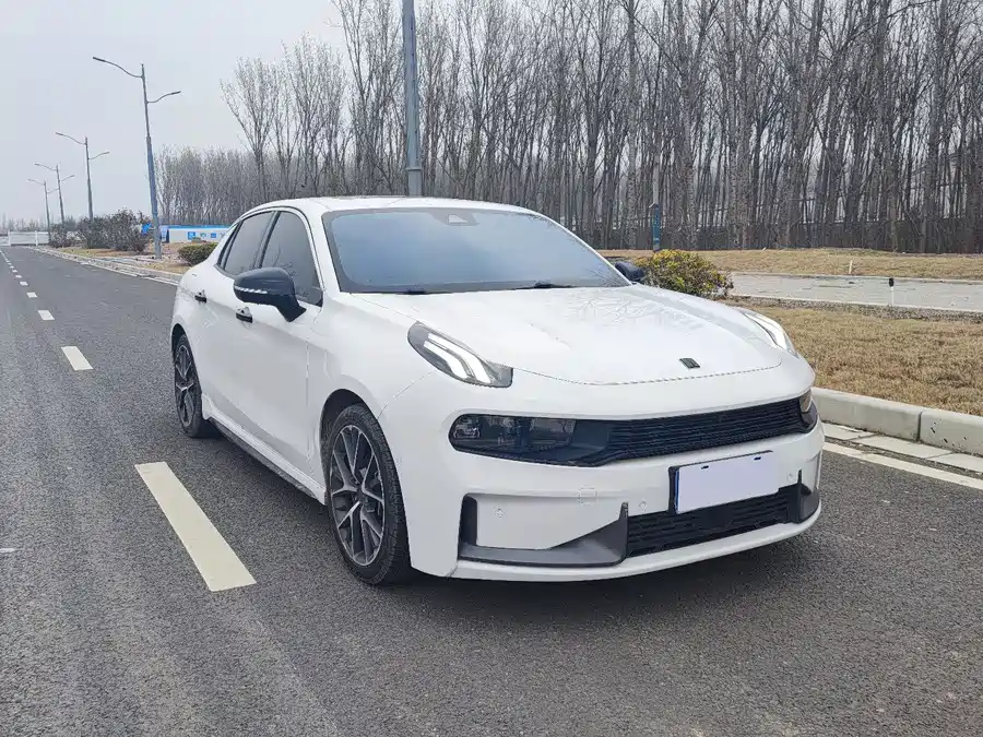 900x675_0_q87_c42_autohomecar__Chto52mqfz6ASH3nAAnyuNwOa3A368.jpg.webp Used Lynk & Co 03 2022 2.0TD DCT Pro