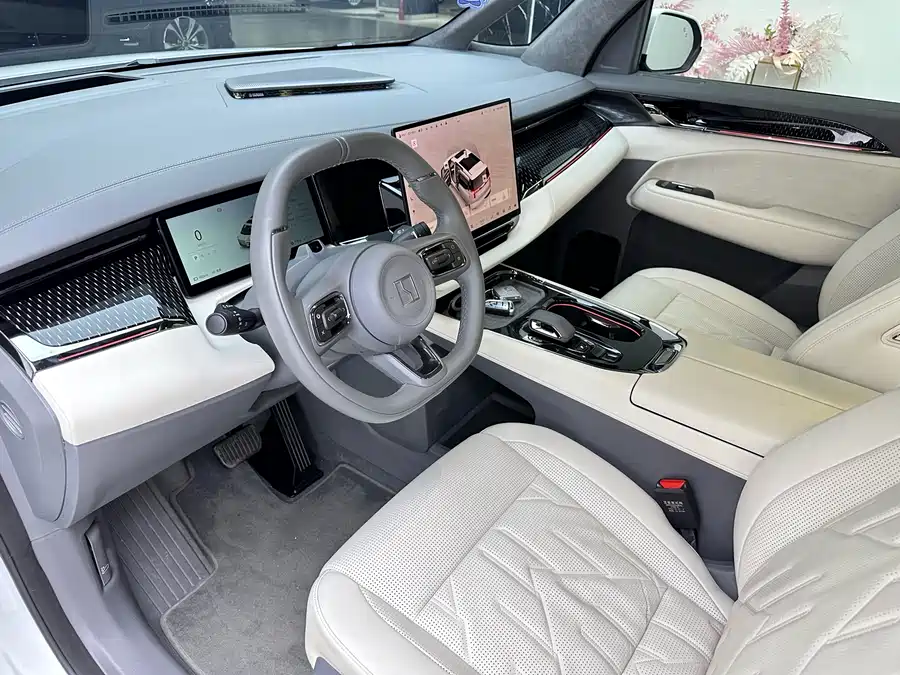Used Zeekr 009 2024 six-seat executive version four-wheel drive 108kWh