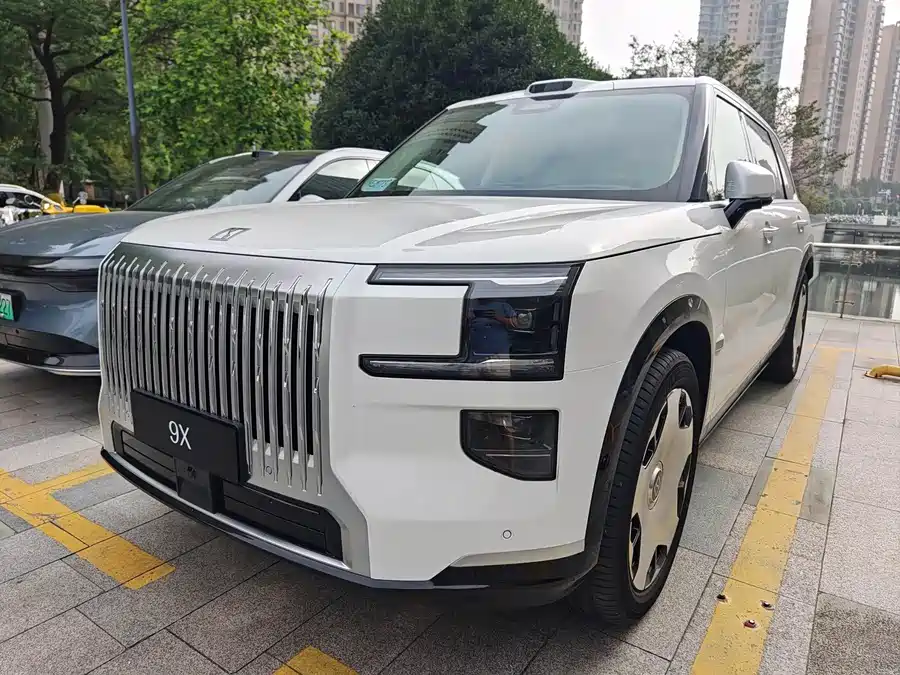 900x675_0_q87_c42_autohomecar__Chto52mr2J6AKNQIAAUjVe6WNr0473.jpg.webp Used Zeekr 9X 2025 Hyper Edition 70kWh