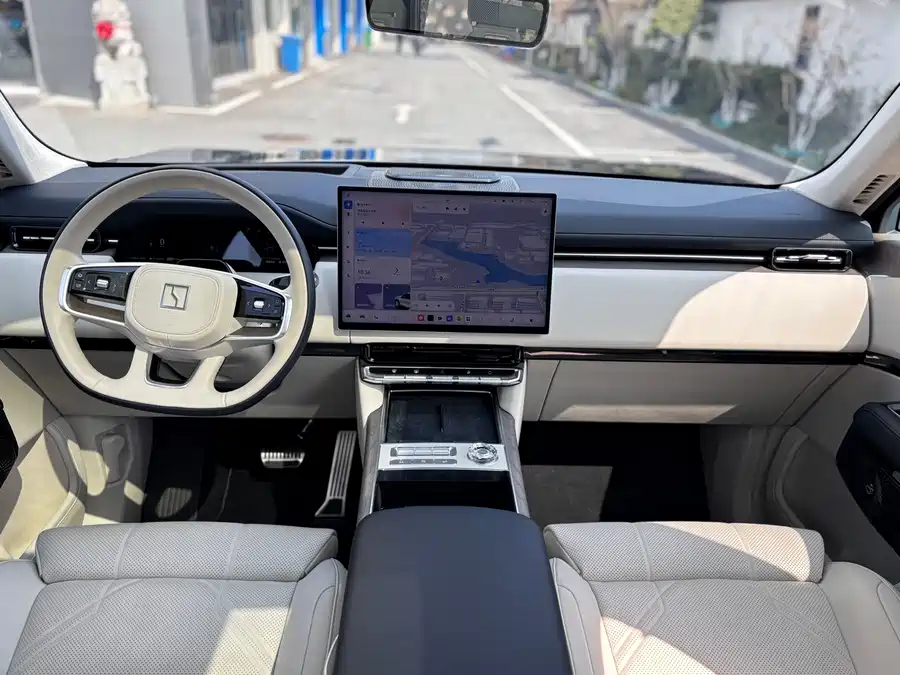 900x675_0_q87_c42_autohomecar__Chto52mry5CAZVA2AAgzKI6oPGY659.jpg.webp Used Zeekr 9X 2025 Max version 55kWh