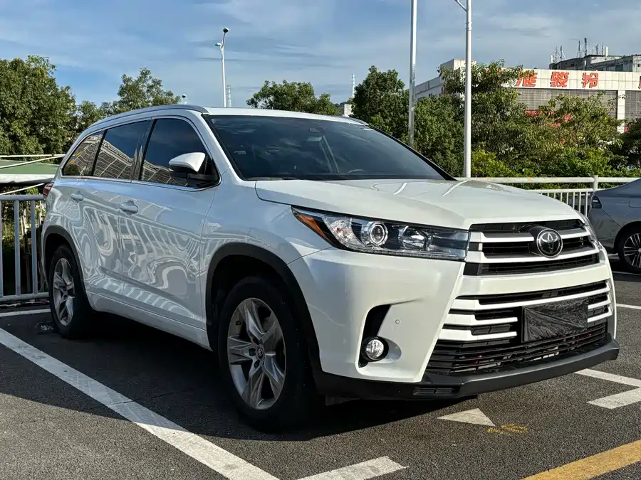 Used Toyota Highlander 2018 2.0T four-wheel drive luxury version