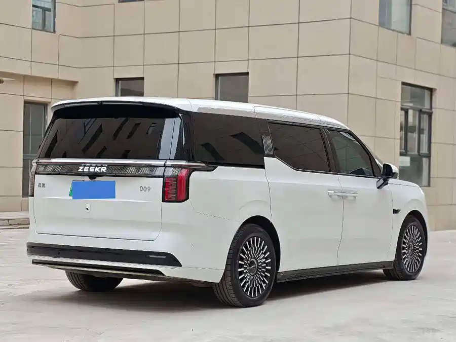 Used Zeekr 009 2024 six-seat executive version four-wheel drive 108kWh