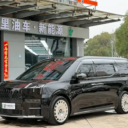 900x675_0_q87_c42_autohomecar__Chto52muiVqASL-kAAMbRzN_SUY327.jpg.webp Used Zeekr 009 2024 six-seat executive version four-wheel drive 108kWh