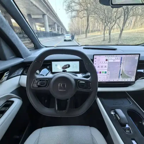 900x675_0_q87_c42_autohomecar__Chto52mv1syAKsCcAARVpoedHmo738.jpg.webp Used Zeekr 009 2024 seven-seat aisle version four-wheel drive 108kWh