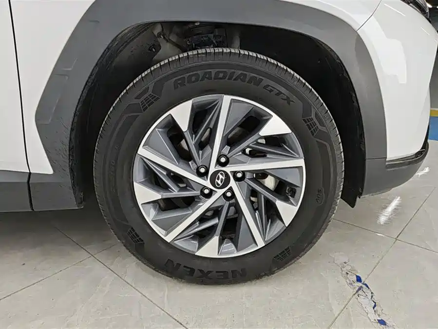 900x675_0_q87_c42_autohomecar__Chto52mv9DGADASbAAGk8oH9VwQ685.jpg.webp Used Hyundai Tucson 2023 Used Hyundai Tucson L 1.5T automatic two-wheel drive GLX Elite Edition