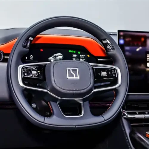 900x675_0_q87_c42_autohomecar__Chto52mw4OeAFKnFAAGN5YxhQ5c622.jpg.webp Used Zeekr 9X 2025 Yao Black Edition 70kWh