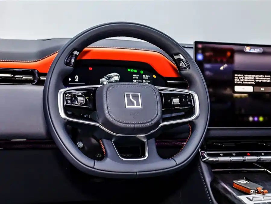 900x675_0_q87_c42_autohomecar__Chto52mw4OeAFKnFAAGN5YxhQ5c622.jpg.webp Used Zeekr 9X 2025 Yao Black Edition 70kWh