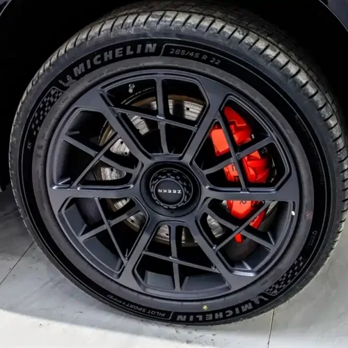 900x675_0_q87_c42_autohomecar__Chto52mw4OeAZn3bAAH-cHEXNuQ332.jpg.webp Used Zeekr 9X 2025 Yao Black Edition 70kWh