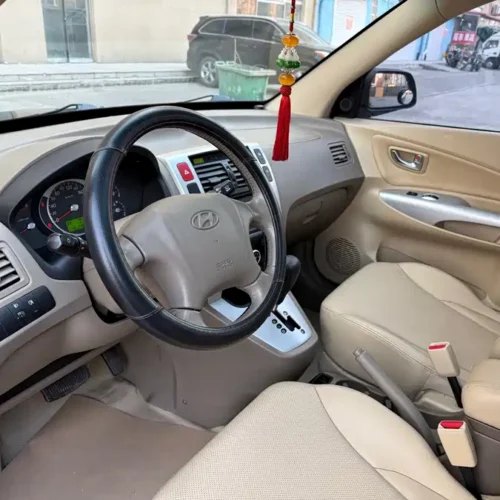 Used Hyundai Tucson 2013 2.0L automatic two-wheel drive comfort model