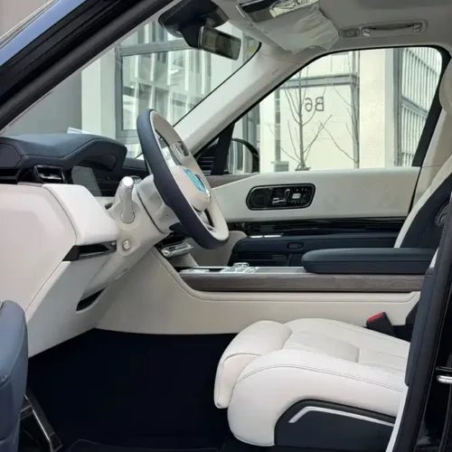900x675_0_q87_c42_autohomecar__Chto52myZh6Aca1KAAfJFese8y4942.jpg.webp Used Zeekr 9X 2025 Hyper Edition 70kWh